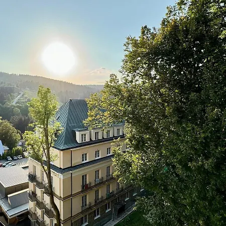 아파트 Widok Marzen Sun&ski Romantic Art House Z Garazem