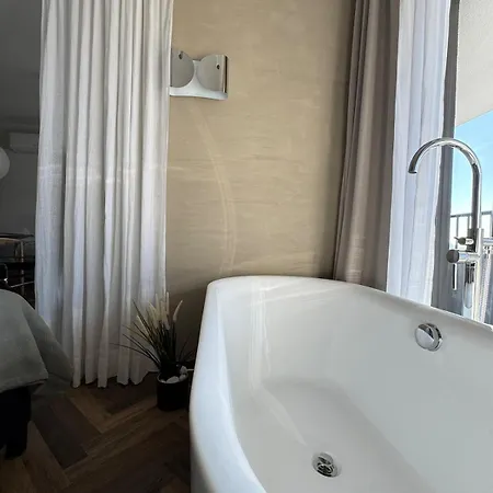 아파트 Widok Marzen Sun&ski Romantic Art House Z Garazem 크리니차 즈드로이